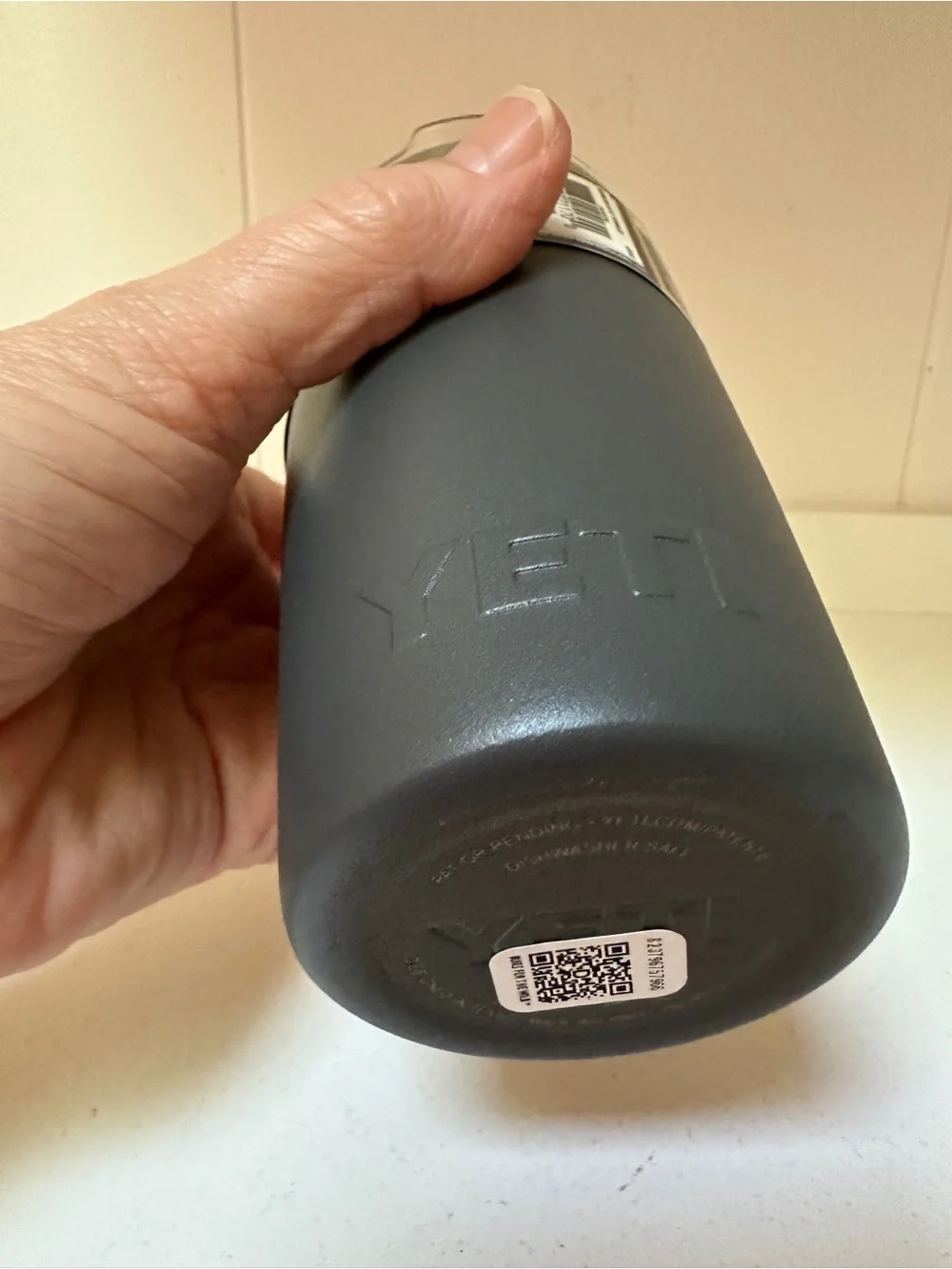 YETI Rambler 10oz tumbler with magslider lid Charcoal. DISCONTINUED RETIRED. NWT